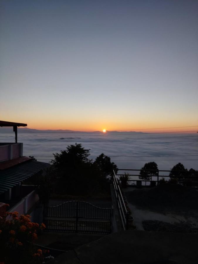 The Heavens Apartment Almora Luaran gambar