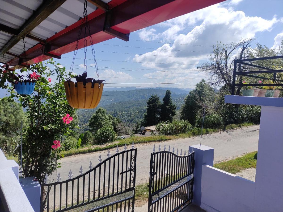 The Heavens Apartment Almora Luaran gambar