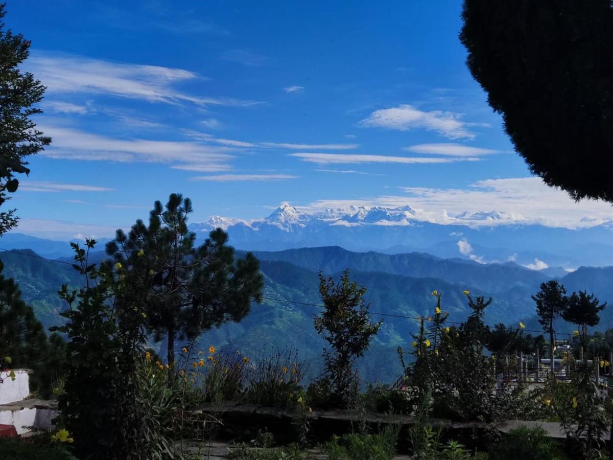 The Heavens Apartment Almora Luaran gambar