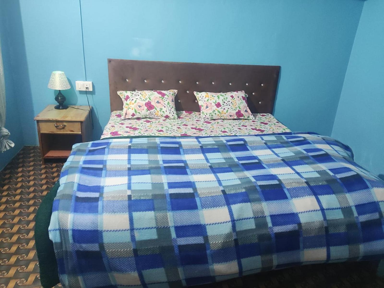 The Heavens Apartment Almora Luaran gambar