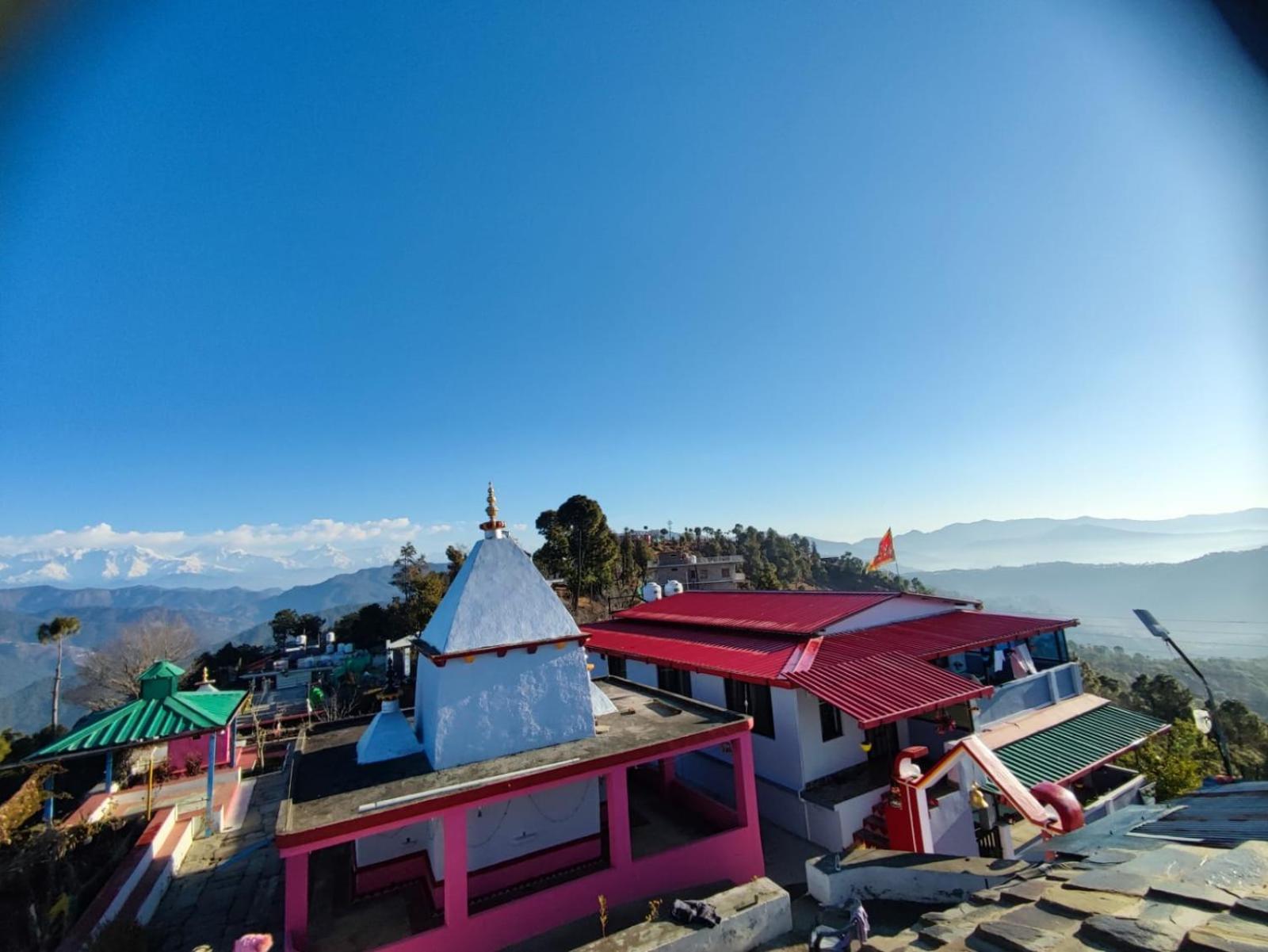 The Heavens Apartment Almora Luaran gambar