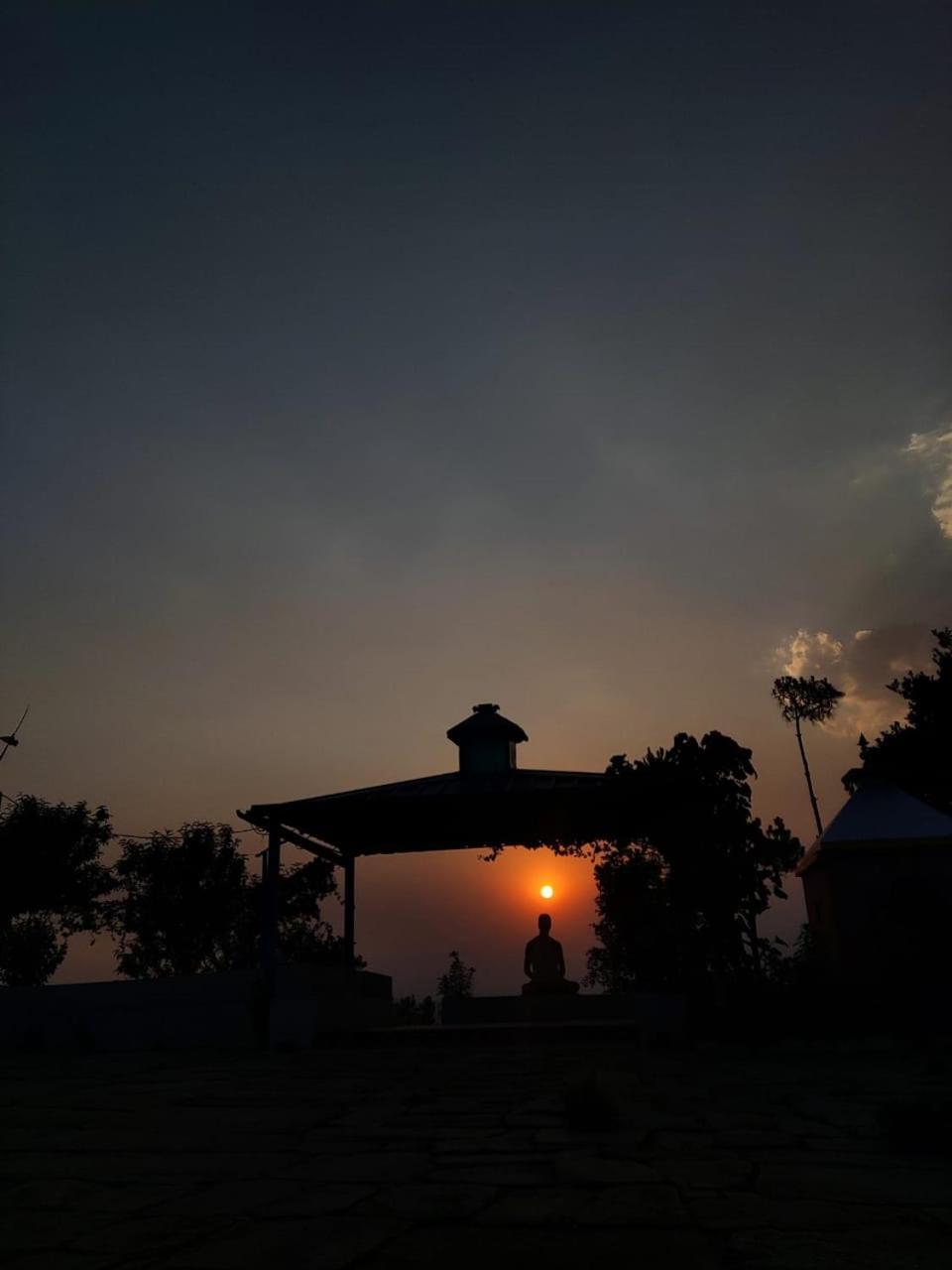 The Heavens Apartment Almora Luaran gambar