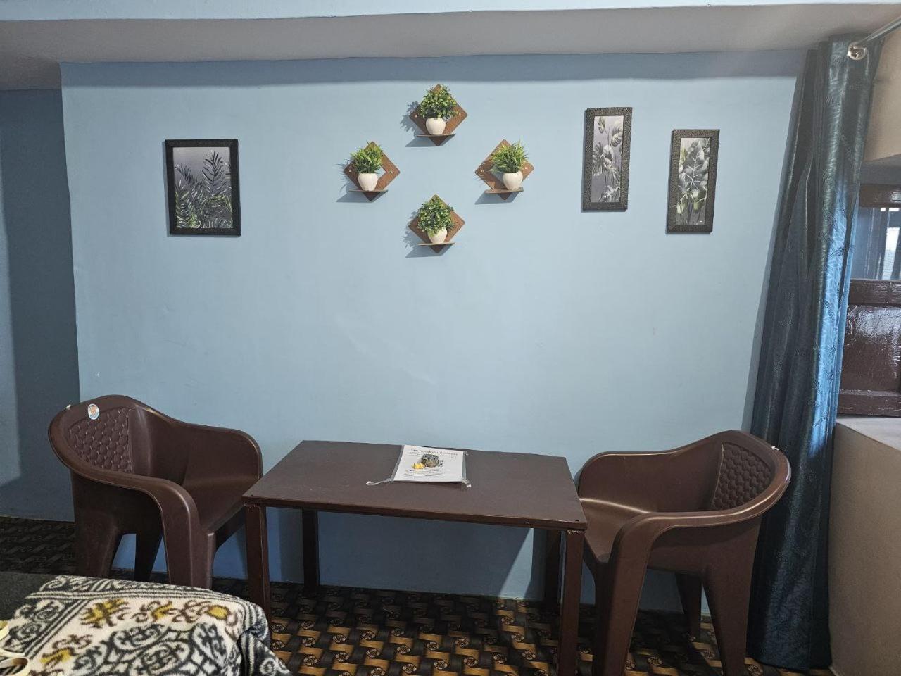 The Heavens Apartment Almora Luaran gambar